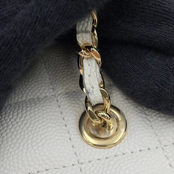 CHANEL Vanity ChainShoulder Bag Calfskin White - Picture 13 of 16